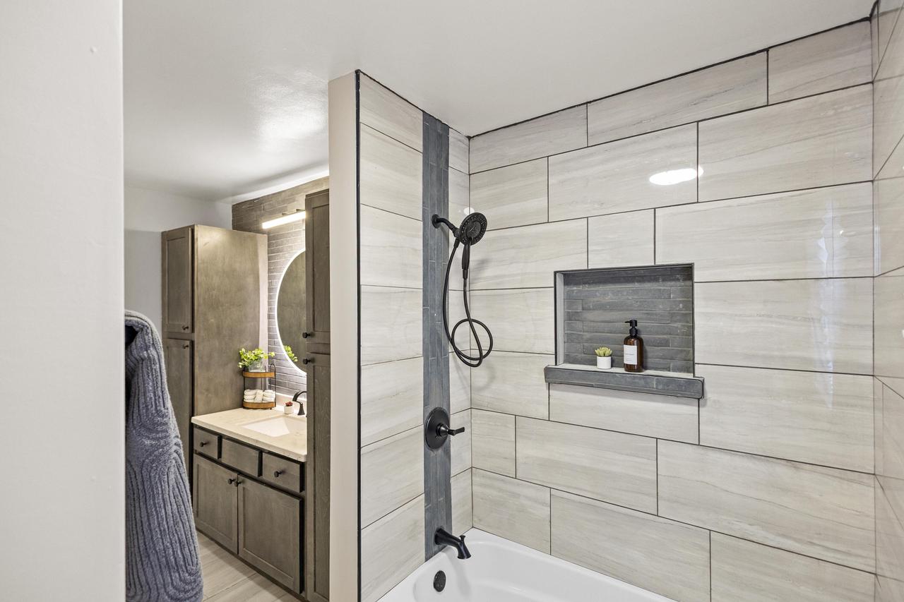 4068 North 72nd St STREET