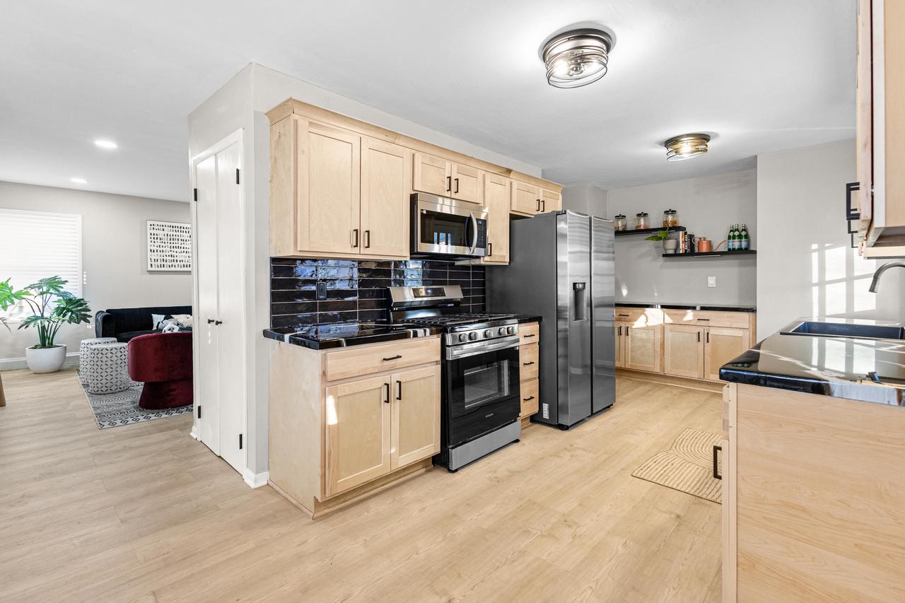 4068 North 72nd St STREET