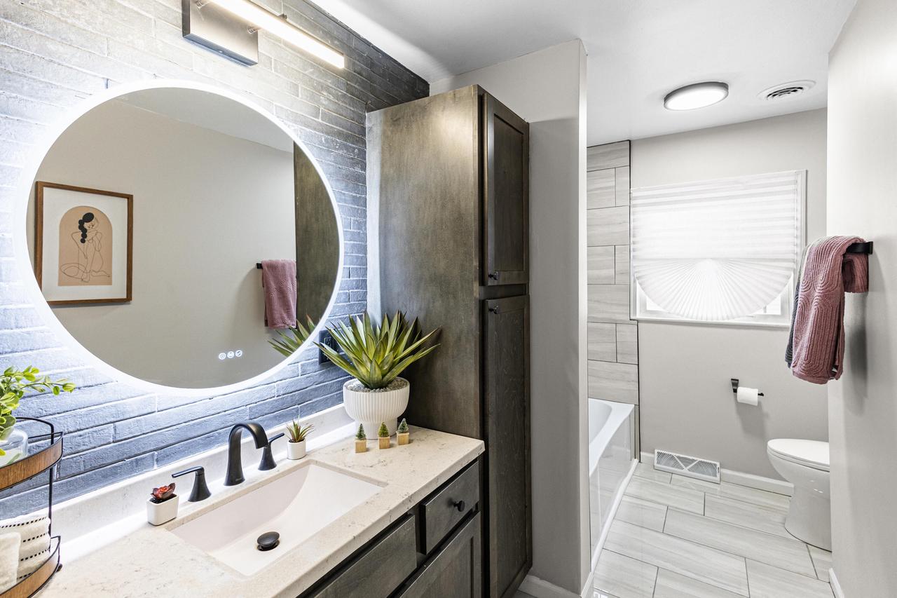 4068 North 72nd St STREET