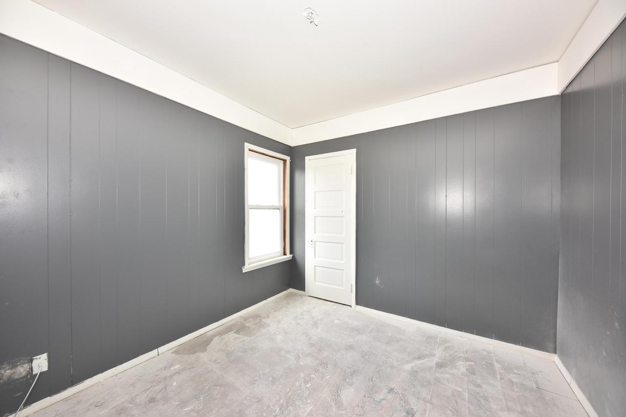 3925 West North AVENUE