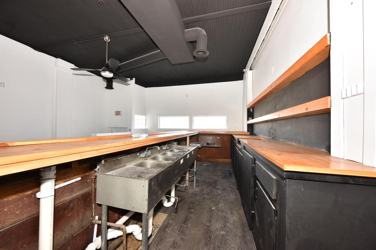 3925 West North AVENUE