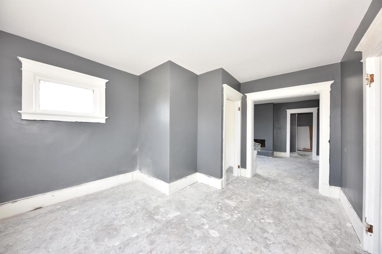 3925 West North AVENUE