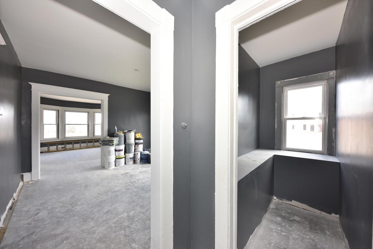 3925 West North AVENUE