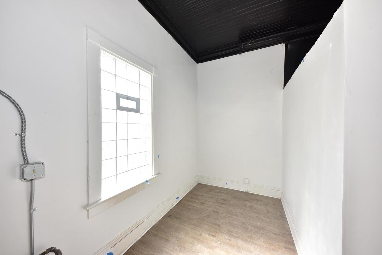 3925 West North AVENUE