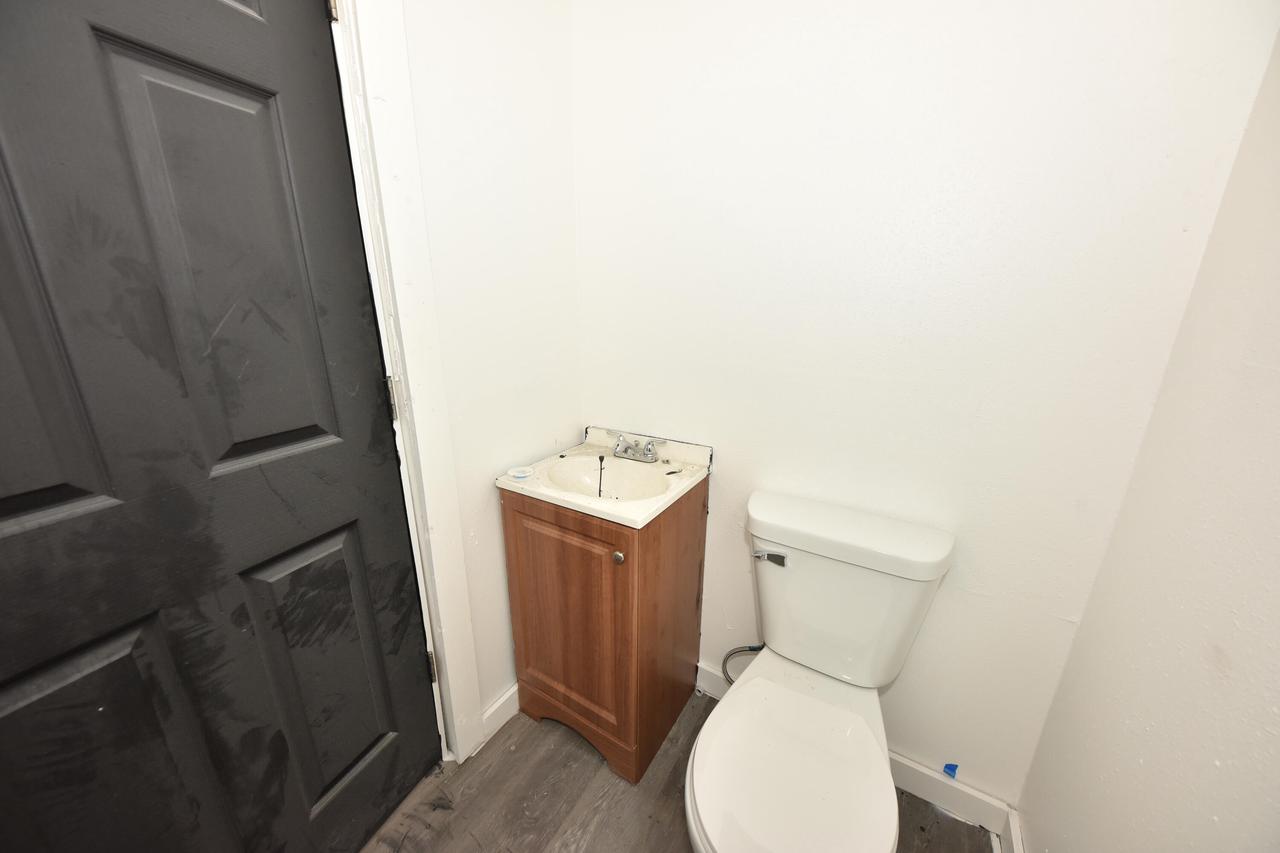 3925 West North AVENUE