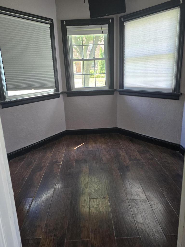 5828 West Hayes AVENUE