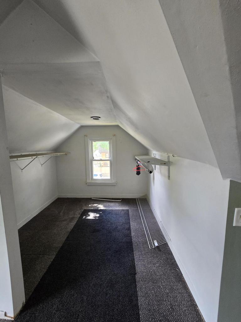 5828 West Hayes AVENUE