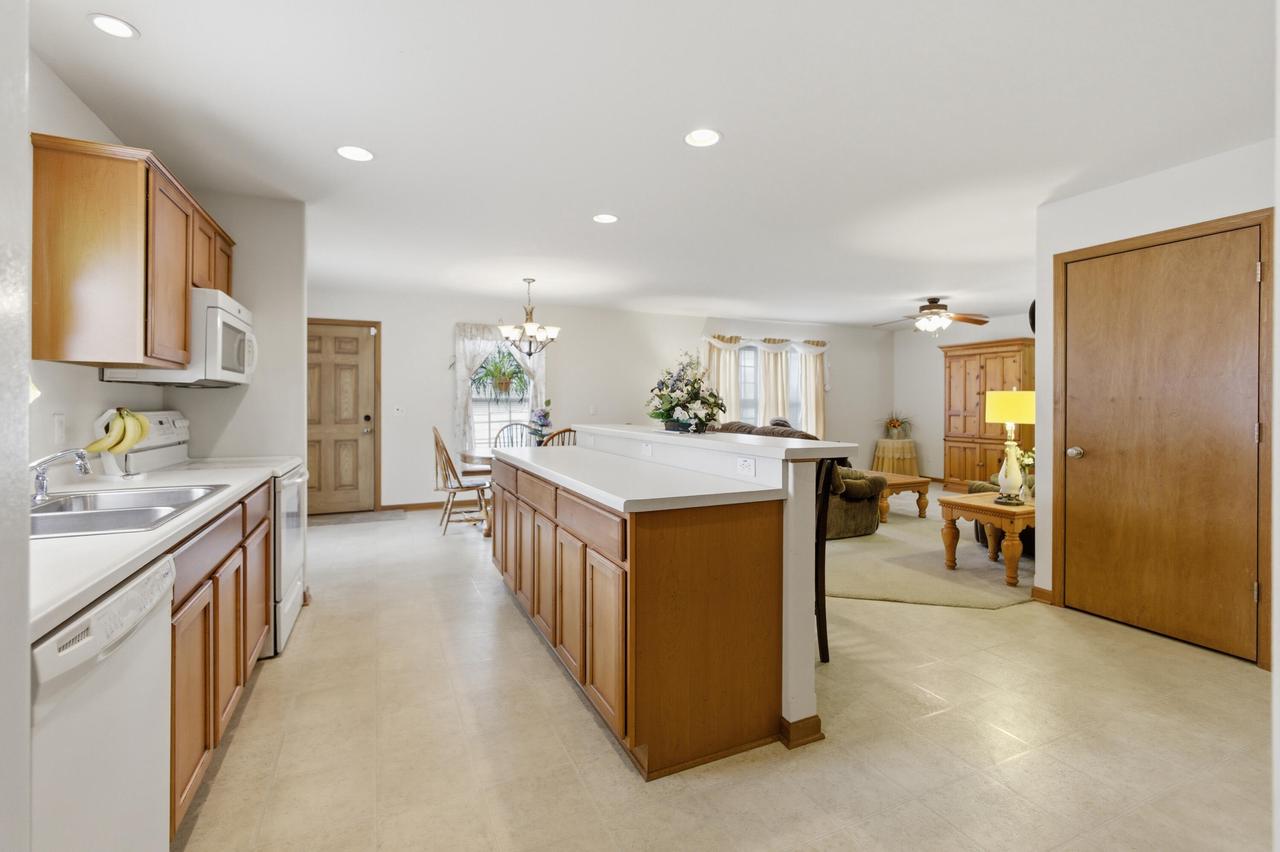 2367 N Dr William Finlayson STREET