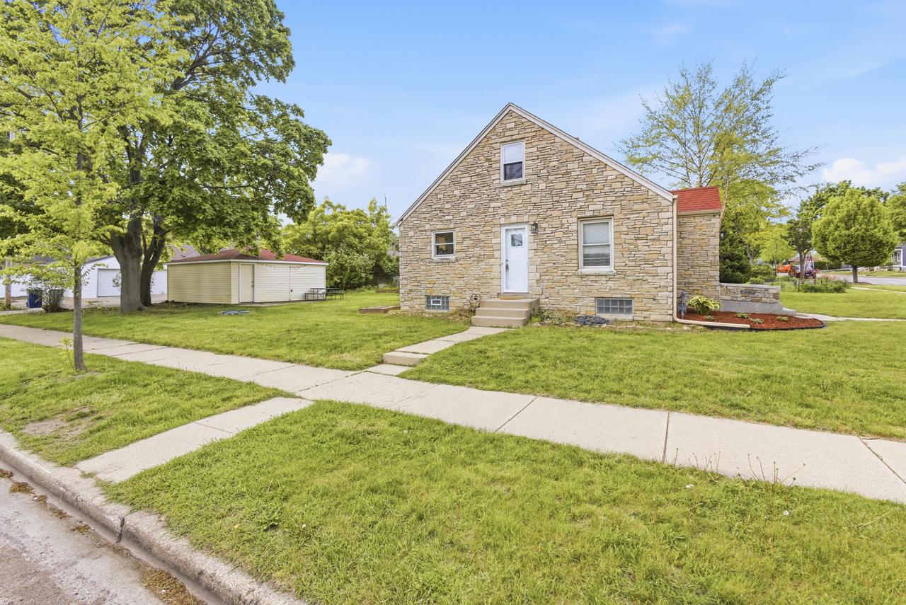 4175 S 5th STREET