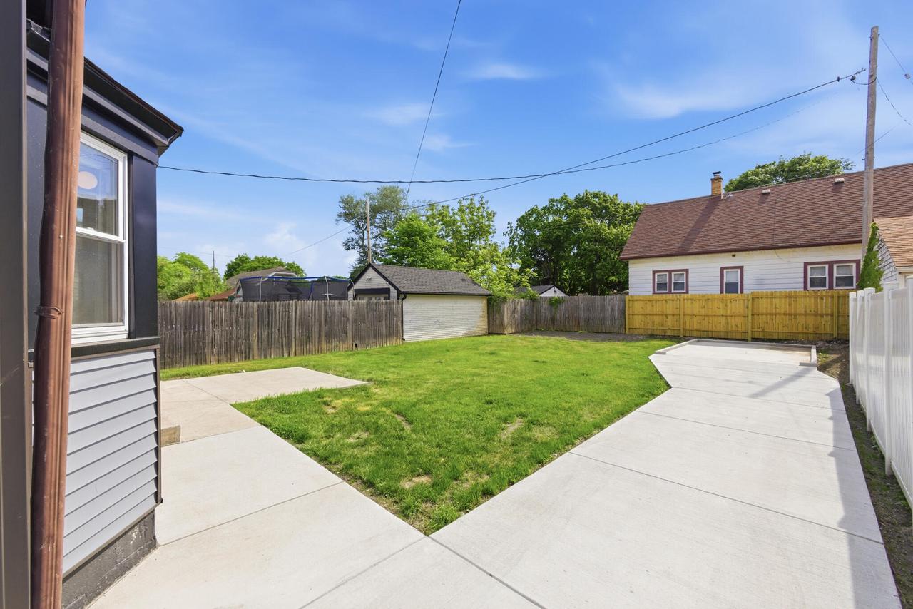 3356 N 47th STREET