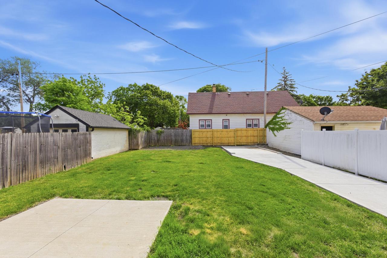 3356 N 47th STREET