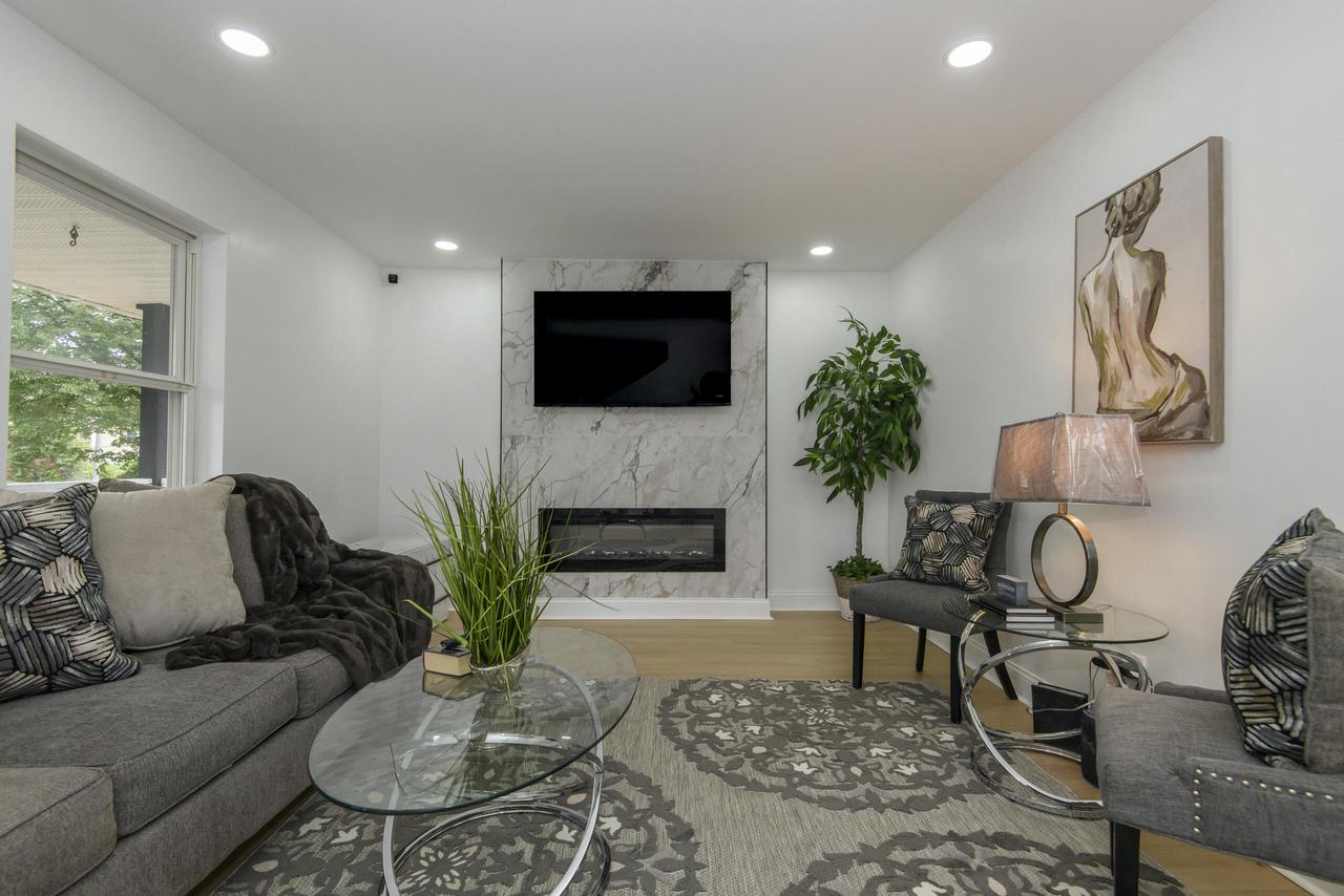 2327 W Vine STREET