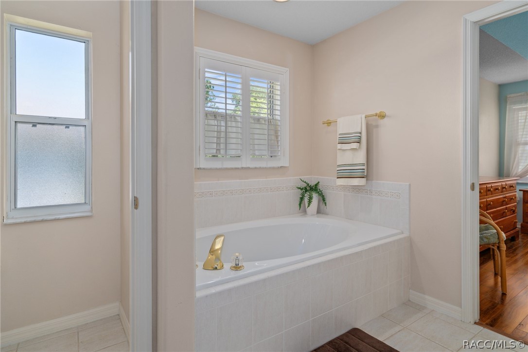 3748 E Cove Park Trail