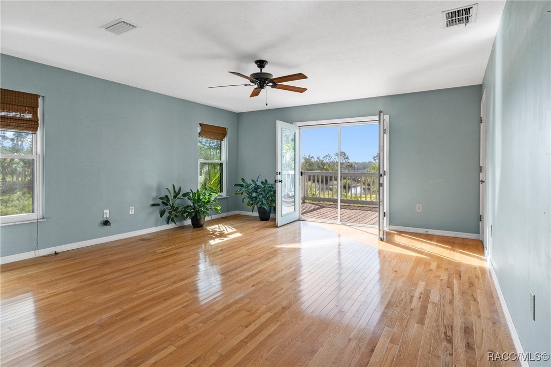 6724 S Beagle Drive