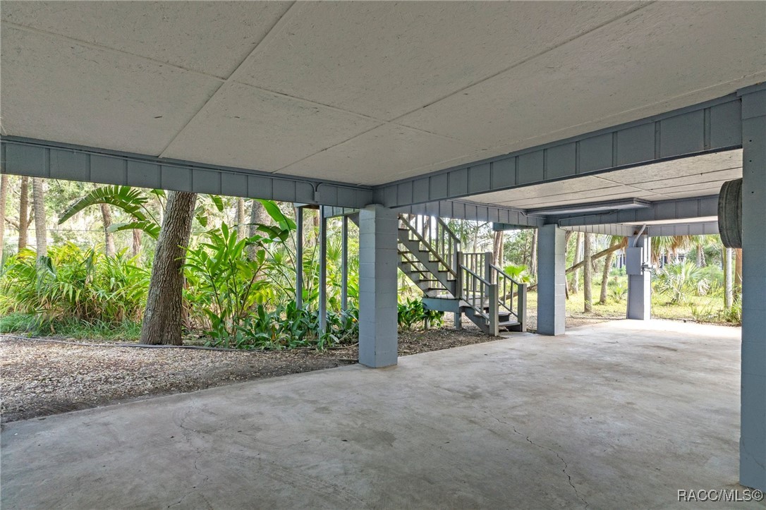 6724 S Beagle Drive