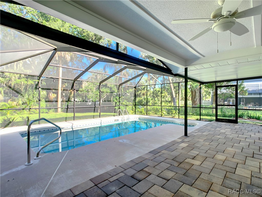 950 N Gardenview Terrace