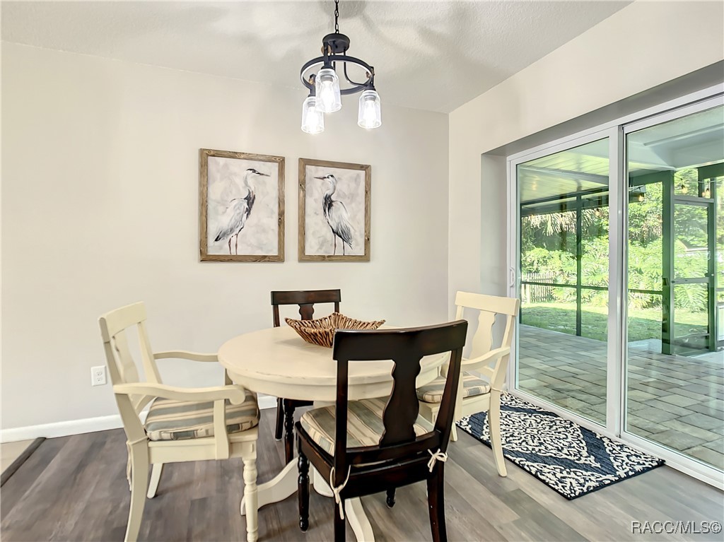 950 N Gardenview Terrace