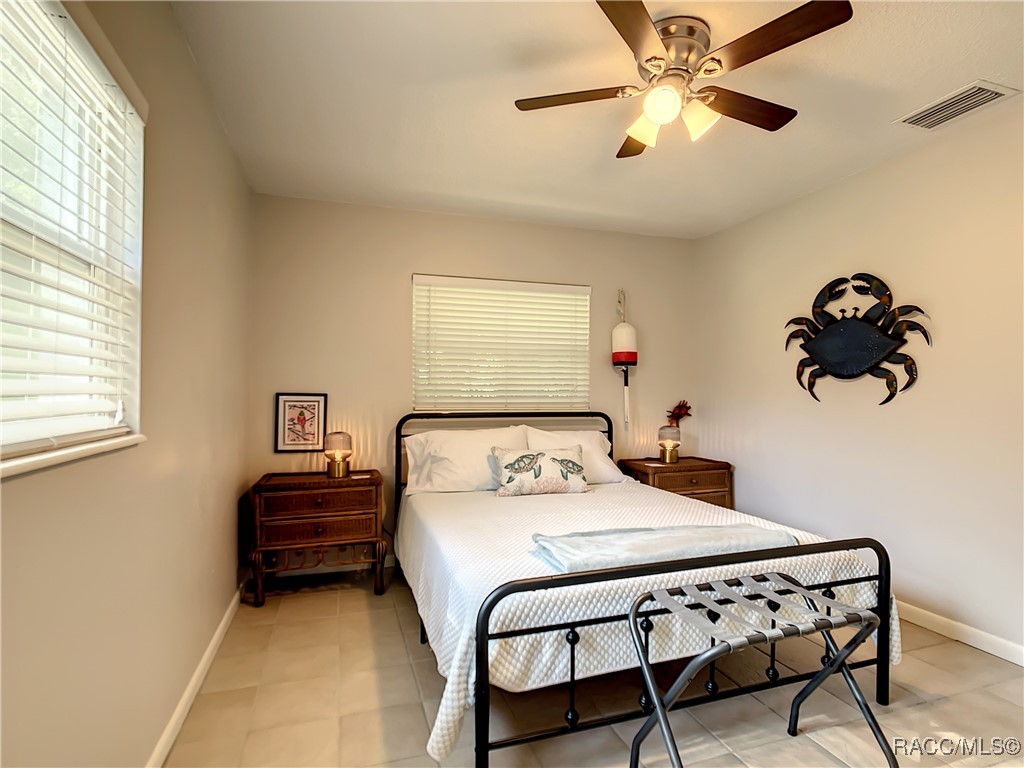 950 N Gardenview Terrace