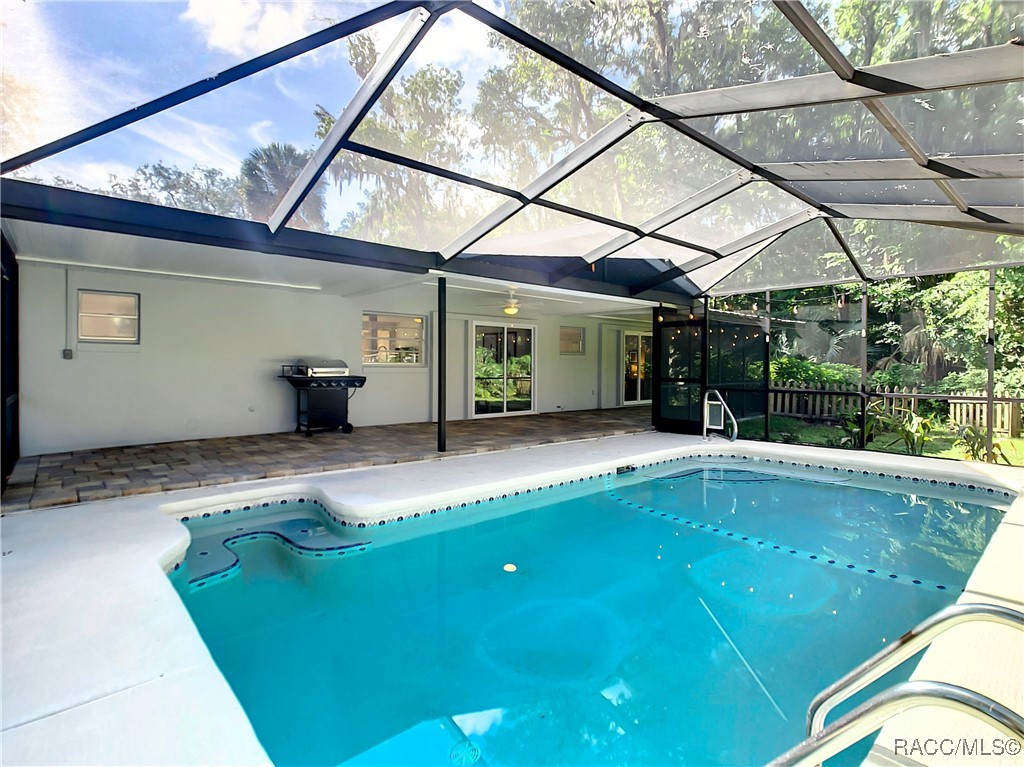 950 N Gardenview Terrace