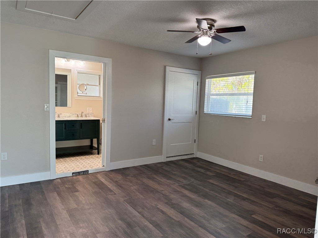 950 N Gardenview Terrace