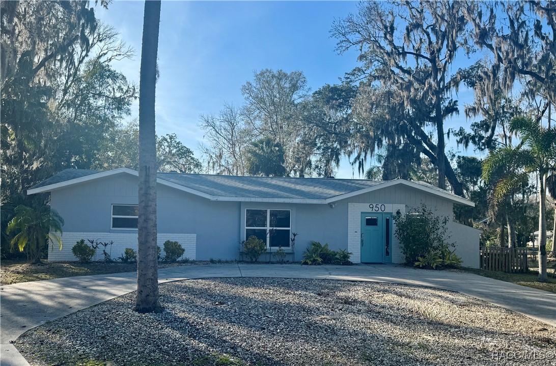 950 N Gardenview Terrace
