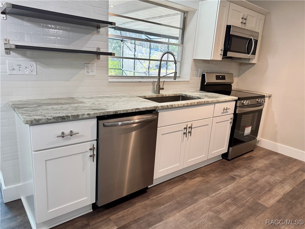 950 N Gardenview Terrace