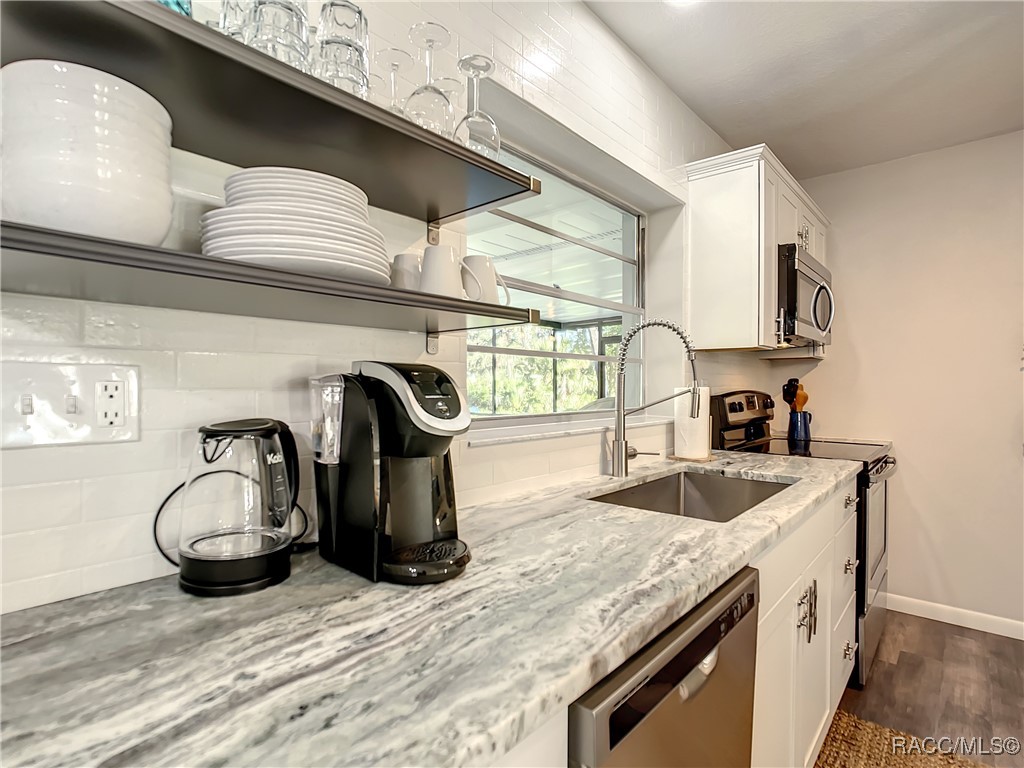950 N Gardenview Terrace