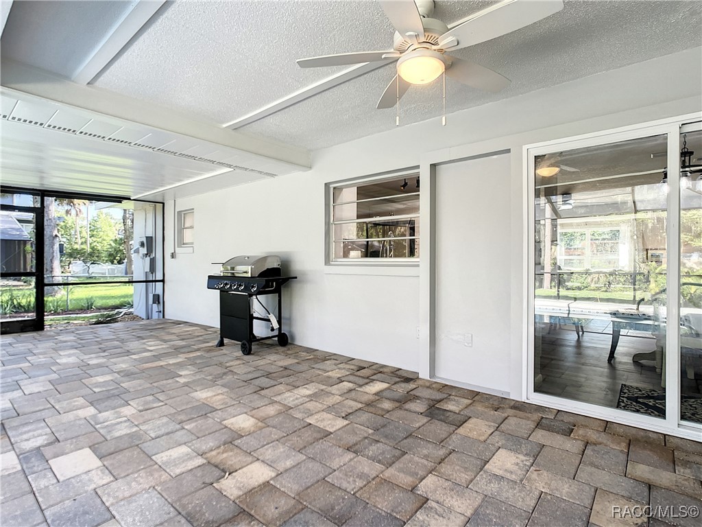950 N Gardenview Terrace