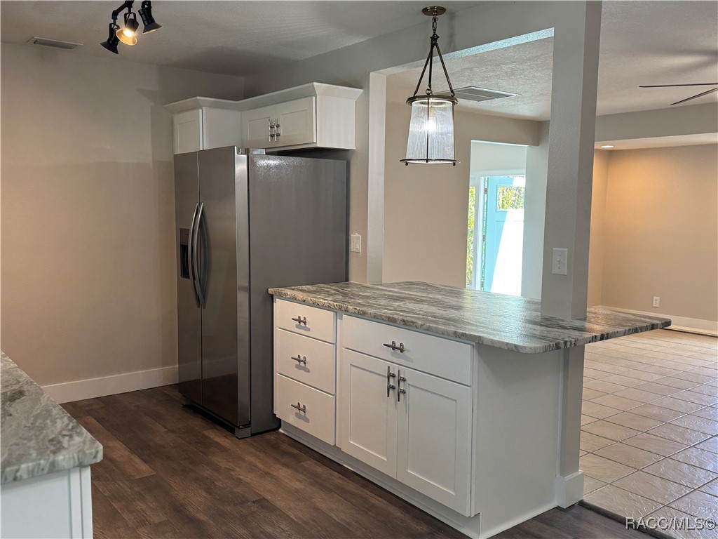 950 N Gardenview Terrace