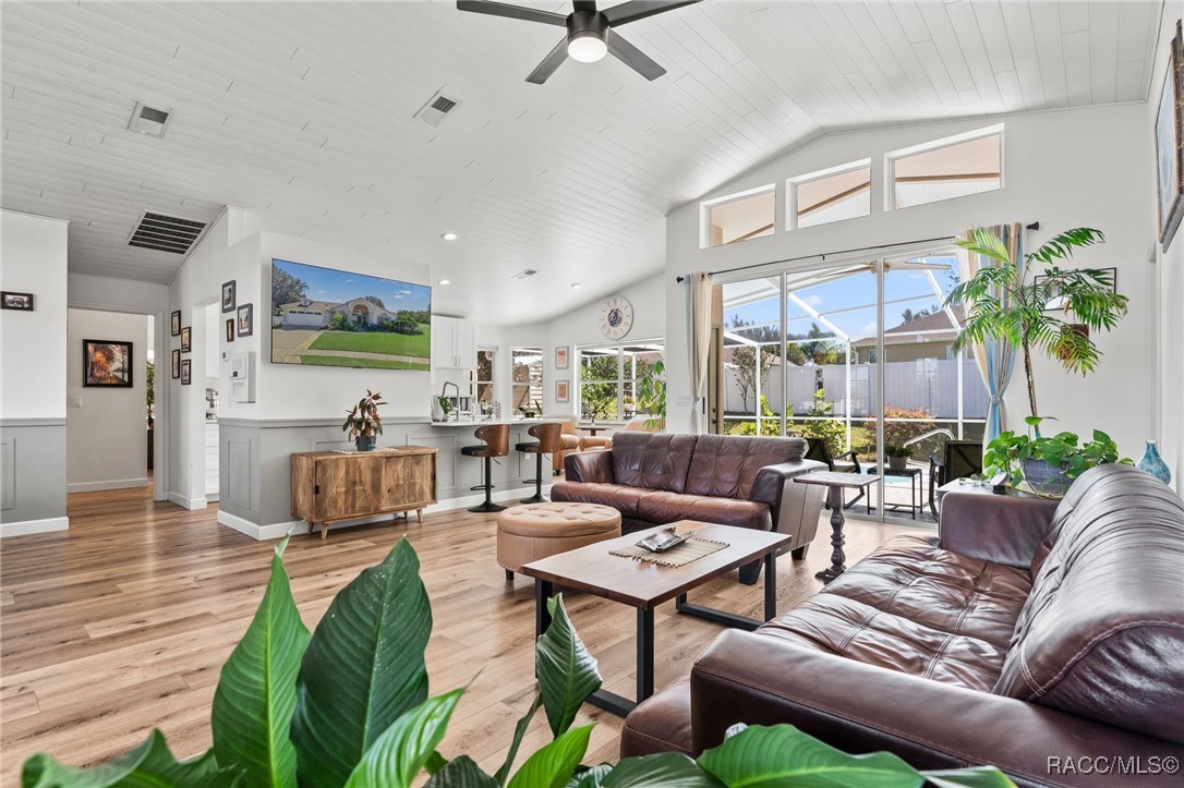 1189 S Fieldview Loop