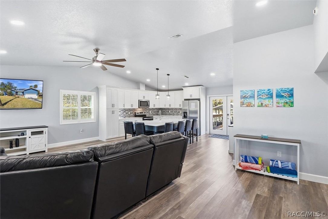 9205 W Harbor Isle Court