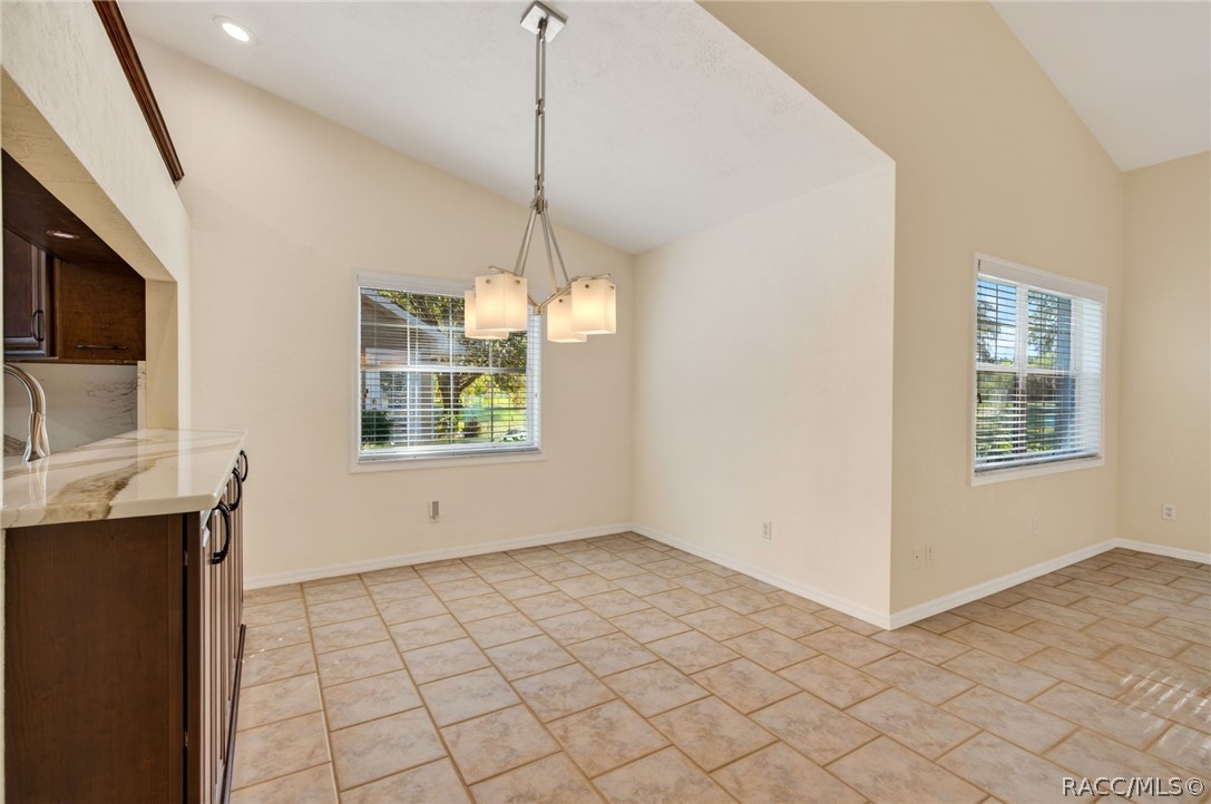 1603 N Foxboro Loop