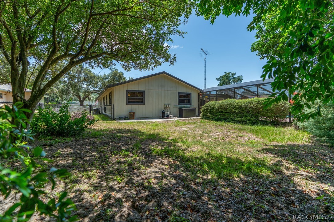 5929 W Woodside Drive