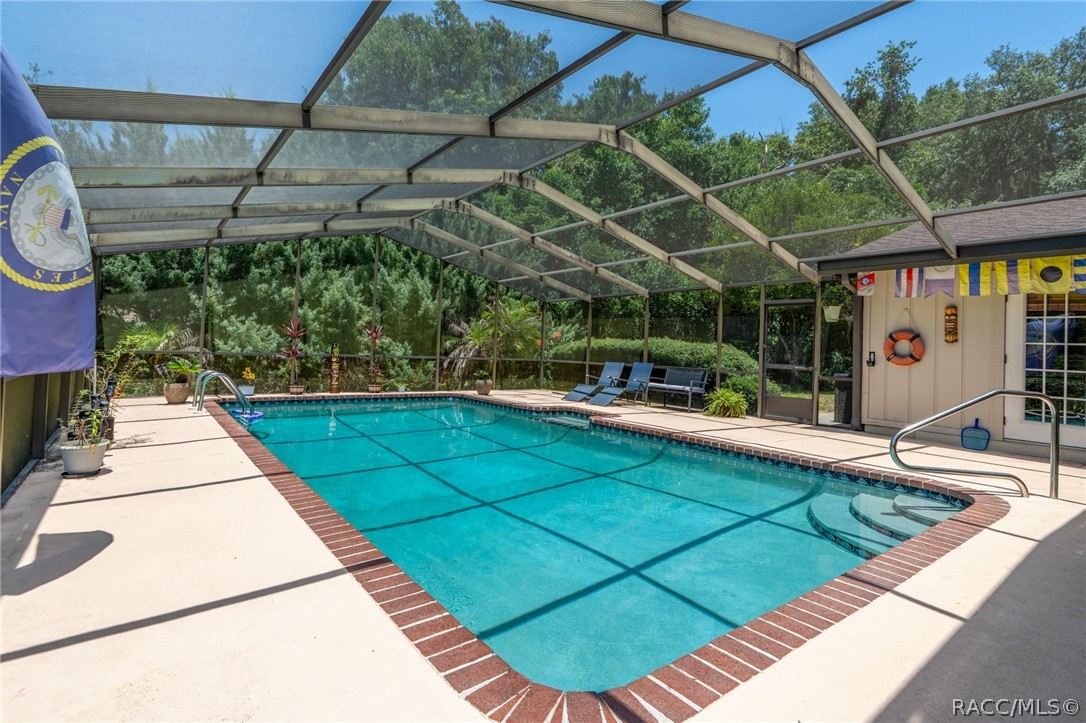 5929 W Woodside Drive