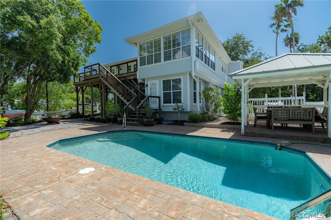 1035 N Appalachian Terrace