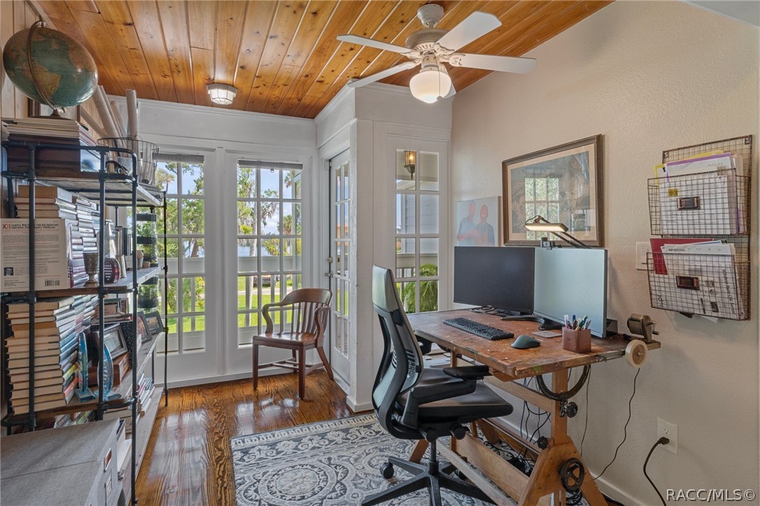 1035 N Appalachian Terrace