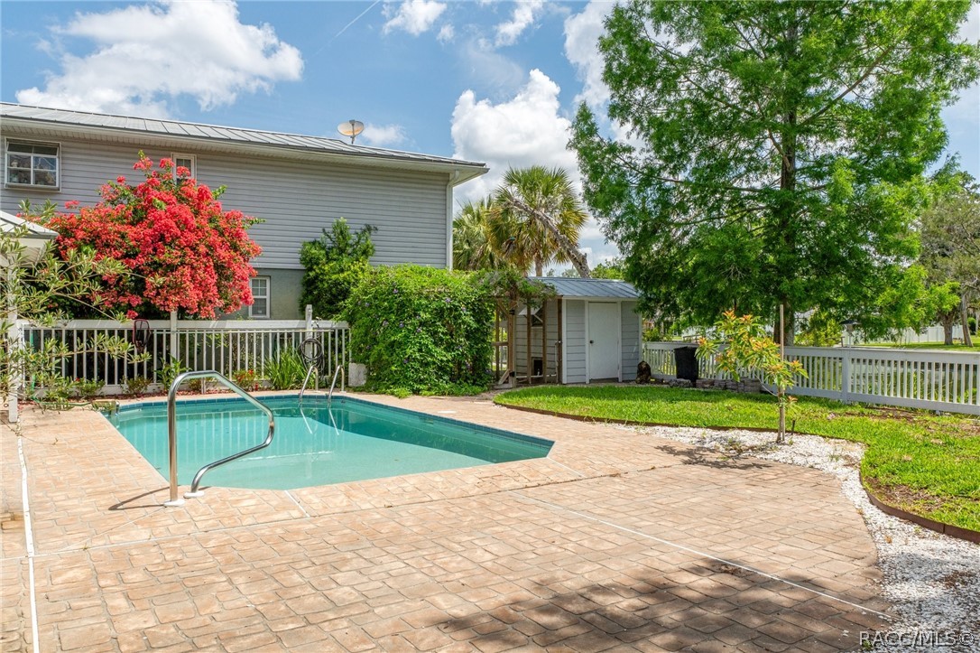 1035 N Appalachian Terrace