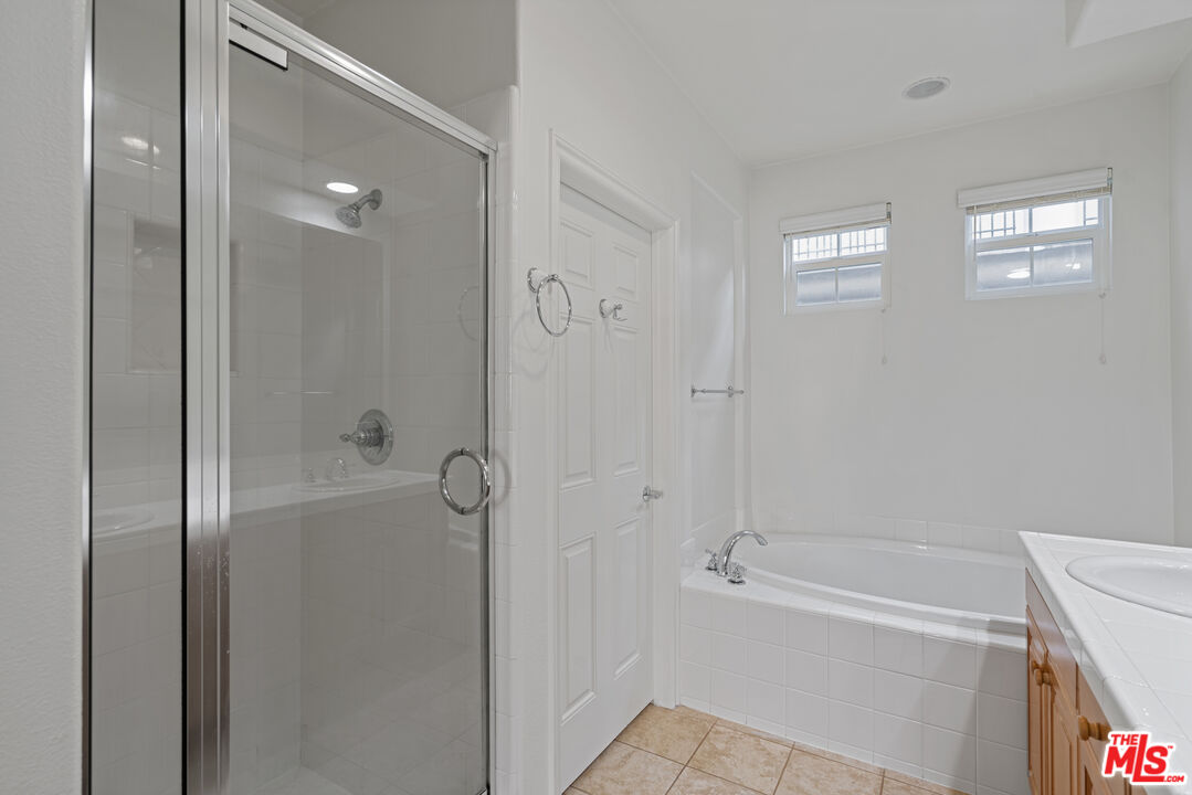 7101 PLAYA VISTA DR Unit: 204