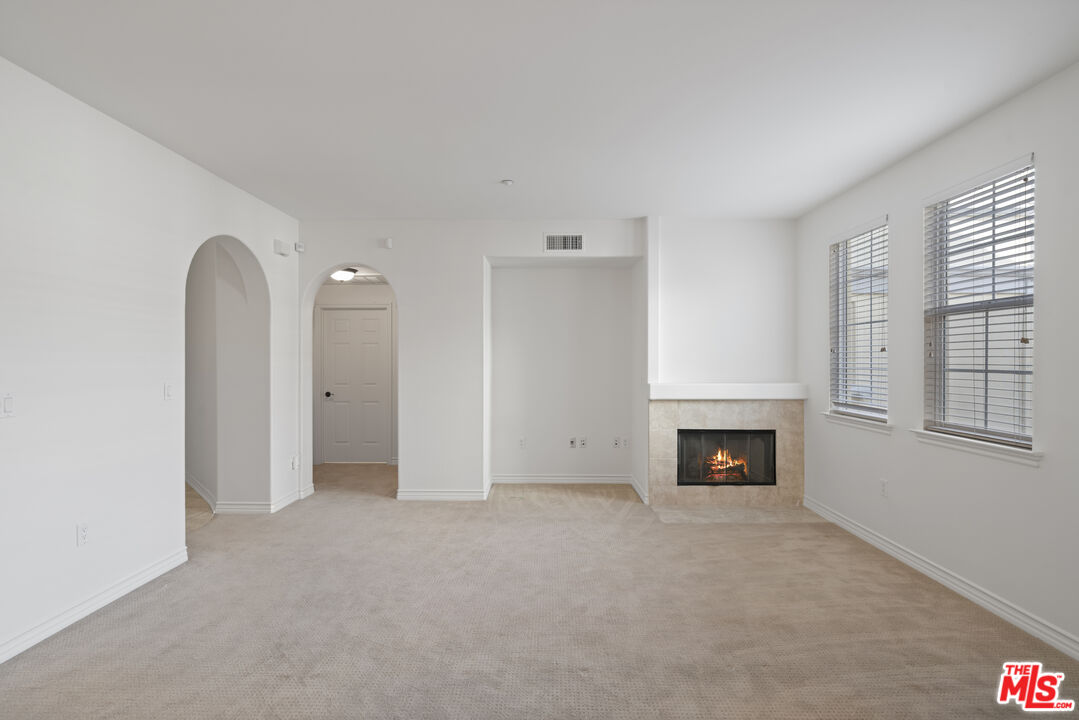 7101 PLAYA VISTA DR Unit: 204