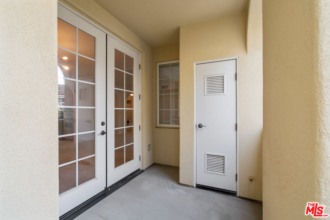 7101 PLAYA VISTA DR Unit: 204