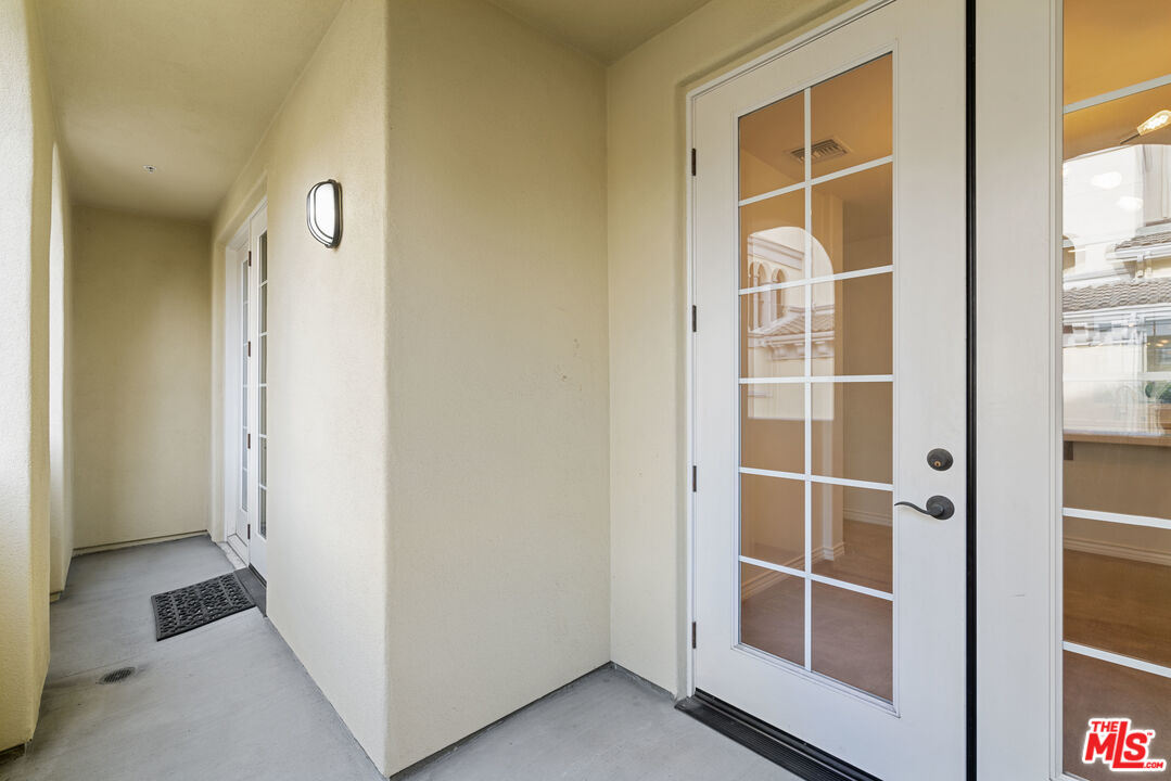 7101 PLAYA VISTA DR Unit: 204