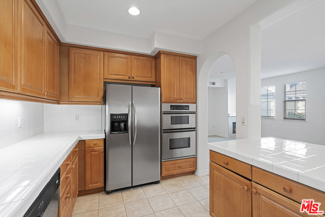 7101 PLAYA VISTA DR Unit: 204
