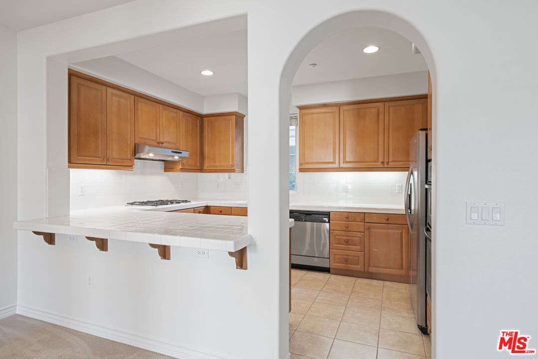 7101 PLAYA VISTA DR Unit: 204