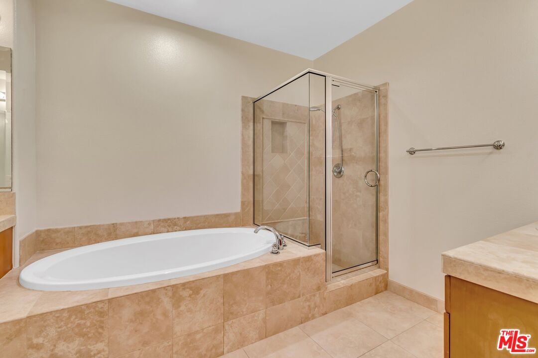 7101 Playa Vista Dr Unit: 205