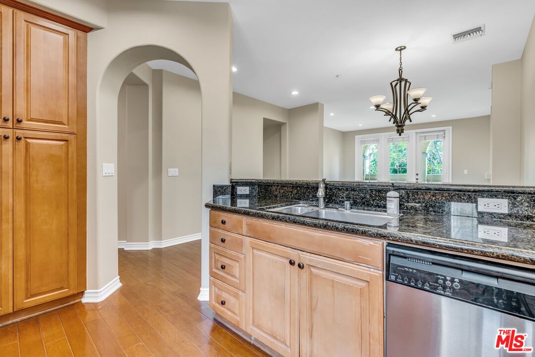 7101 Playa Vista Dr Unit: 205