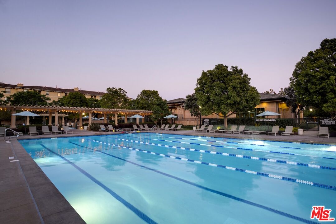 7101 Playa Vista Dr Unit: 205