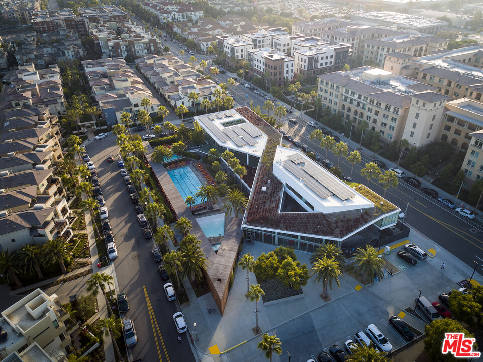 7101 Playa Vista Dr Unit: 205