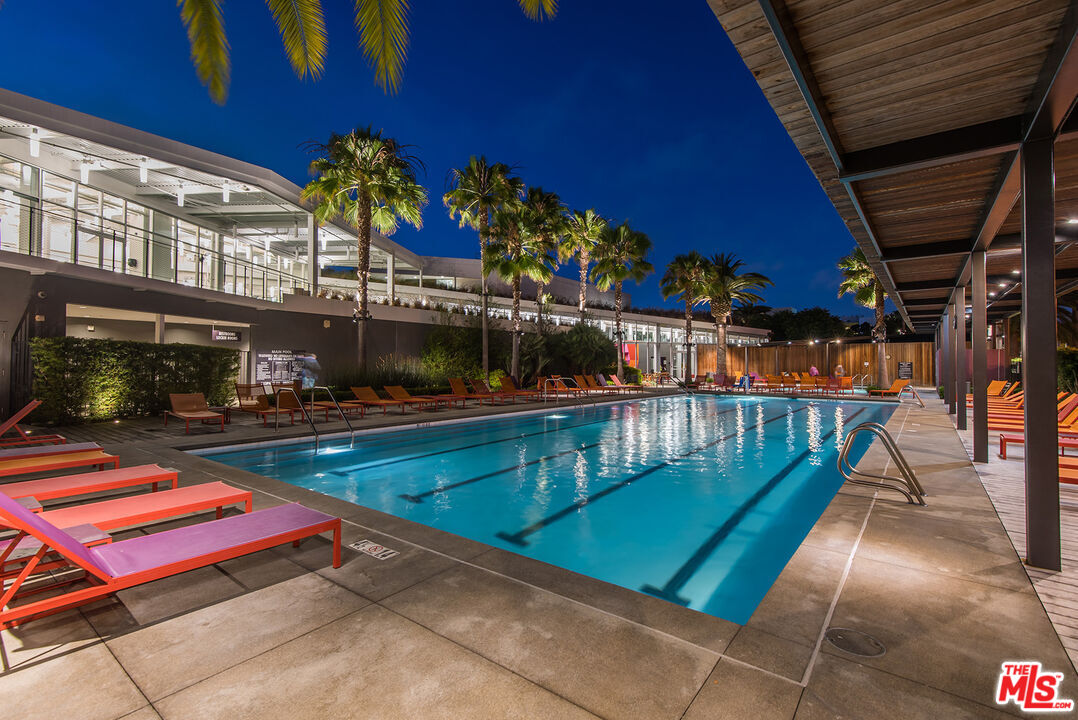 7101 Playa Vista Dr Unit: 205