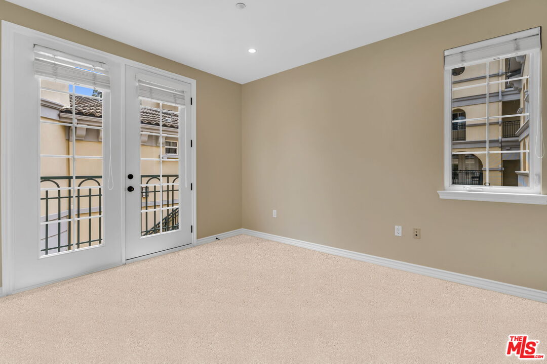 7101 Playa Vista Dr Unit: 205