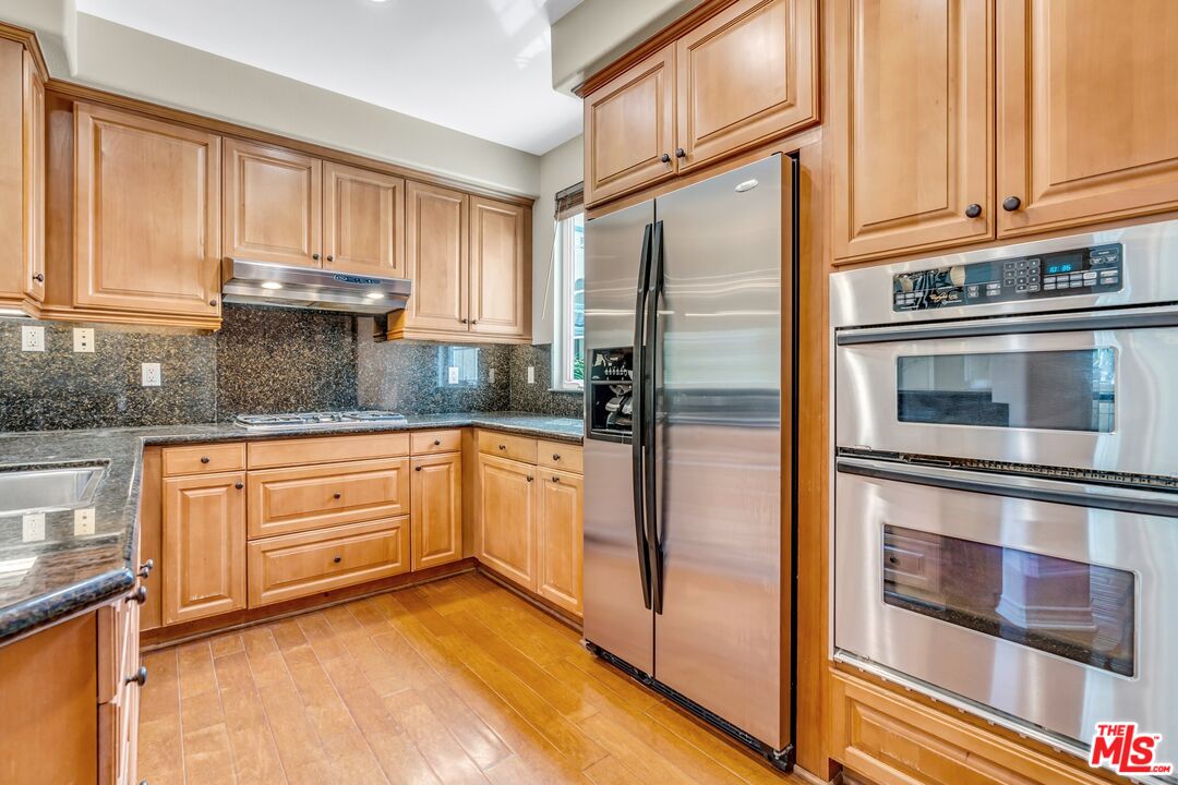 7101 Playa Vista Dr Unit: 205